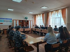 В Новобурасском районе сотрудники полиции приняли участие во Всероссийской акции «Студенческий десант»