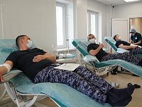 В Саратове сотрудники Росгвардии поддержали Всероссийскую донорскую акцию «От сердца к сердцу»