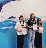 Новобурасские пловцы показали свое мастерство