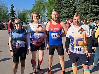 В Новобурасском районе прошел ежегодный марафонский забег, приуроченный к 81-й годовщине Победы в Великой Отечественной войне
