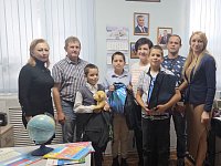 Акция "Собери ребенка в школу" продолжается